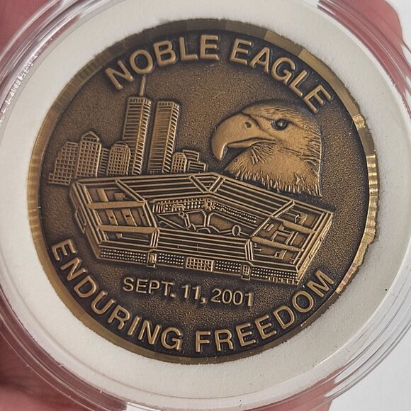 NOBLE EAGLE ENDURING FREEDOM DEFENDERS OF FREEDOM Sept 11th, 2001 Military Coin - Picture 6 of 6